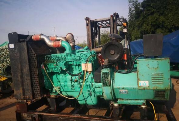 柴油發(fā)電機組 柴油發(fā)電機組